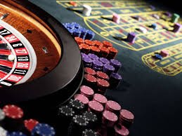 Pengguna menikmati hiburan casino dan sports betting dengan keamanan pembayaran olctoto